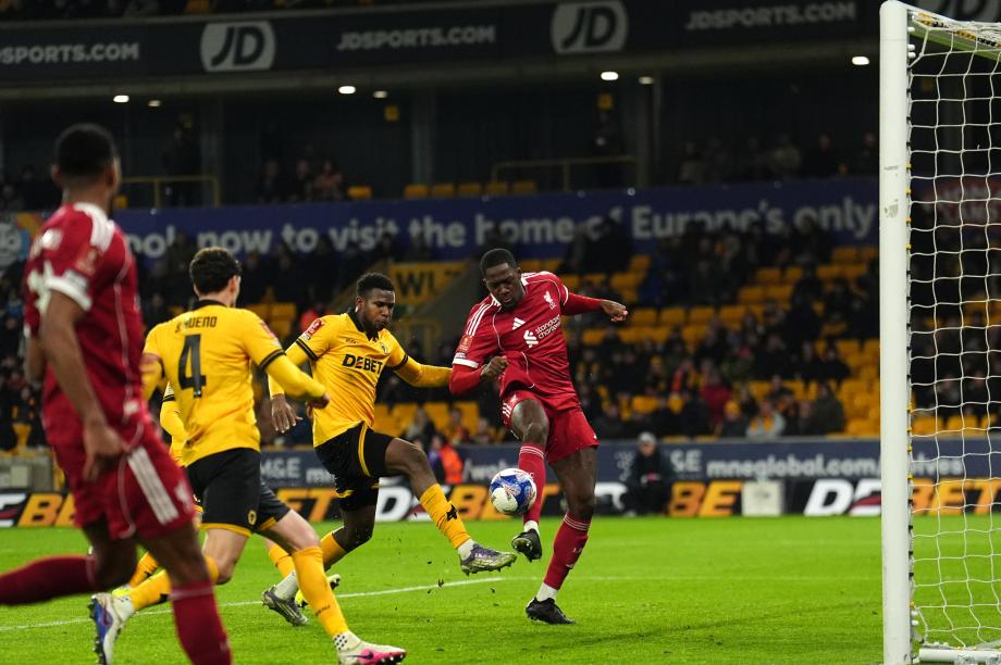 [图]足总杯-萨拉赫、琼斯破门 利物浦3-1复仇狼队